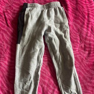 Boys Adidas Joggers in great condition and lightly used. Size L.